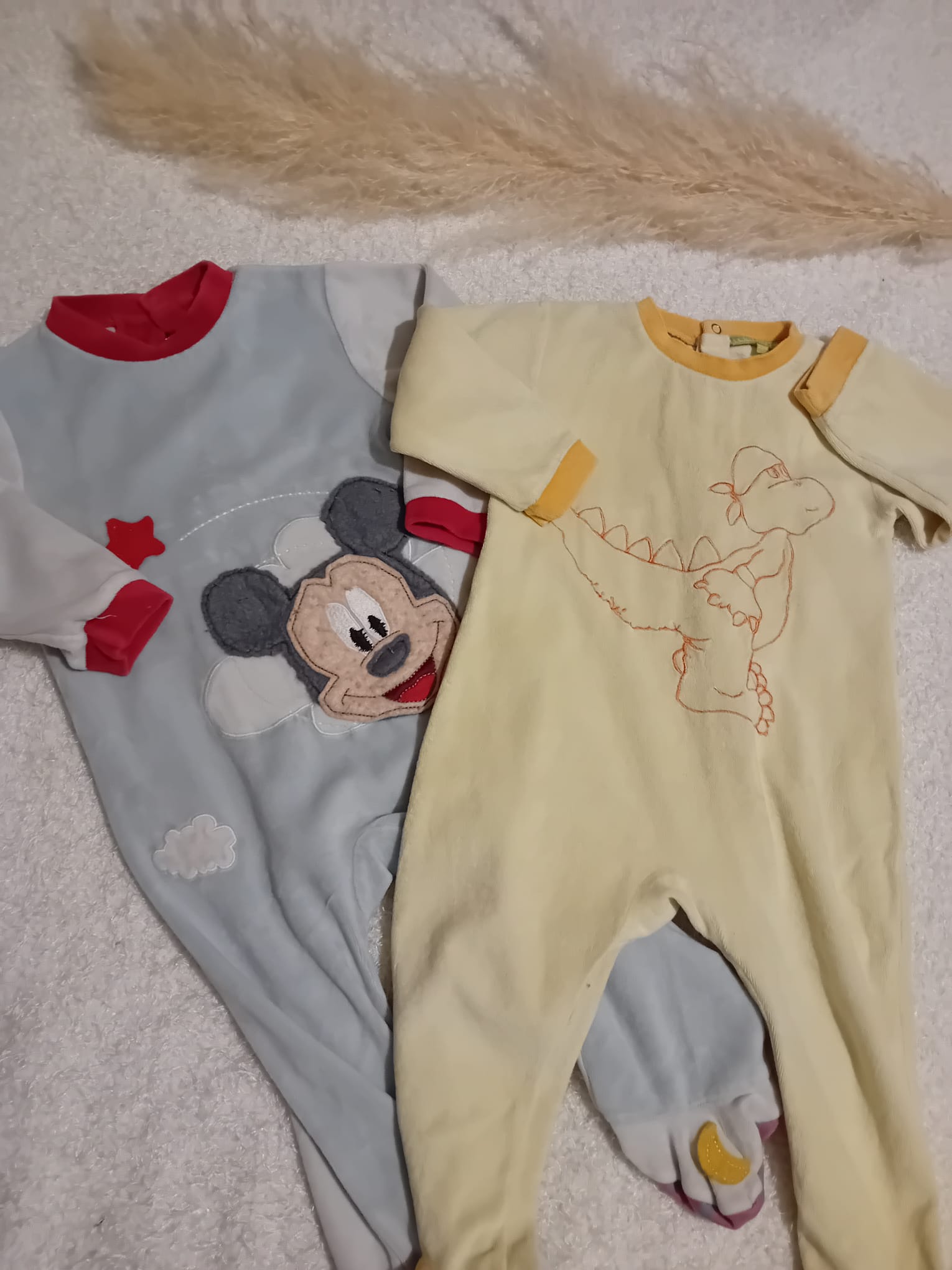 Lot 2 pyjamas 2