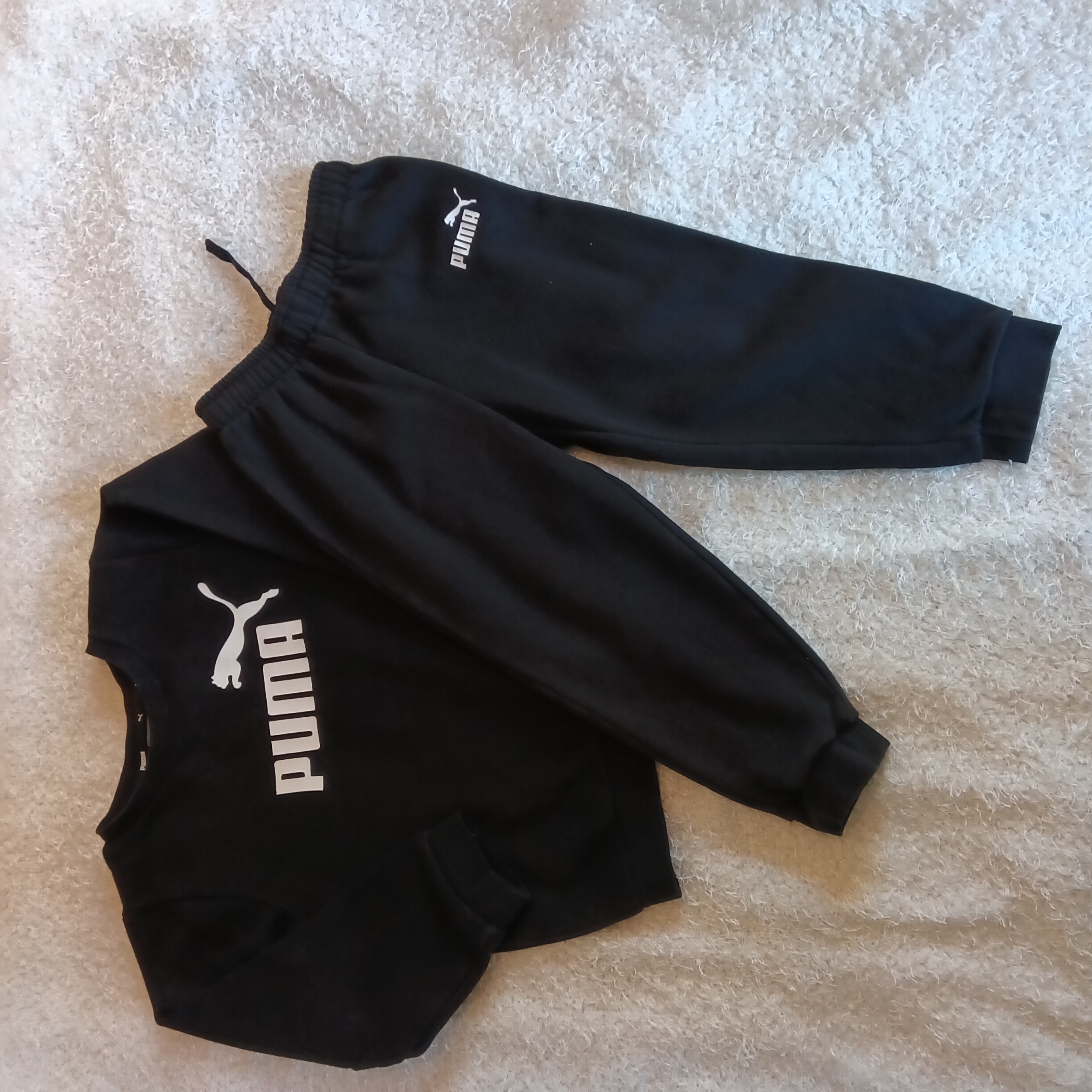 Ensemble survêtement puma.   1125